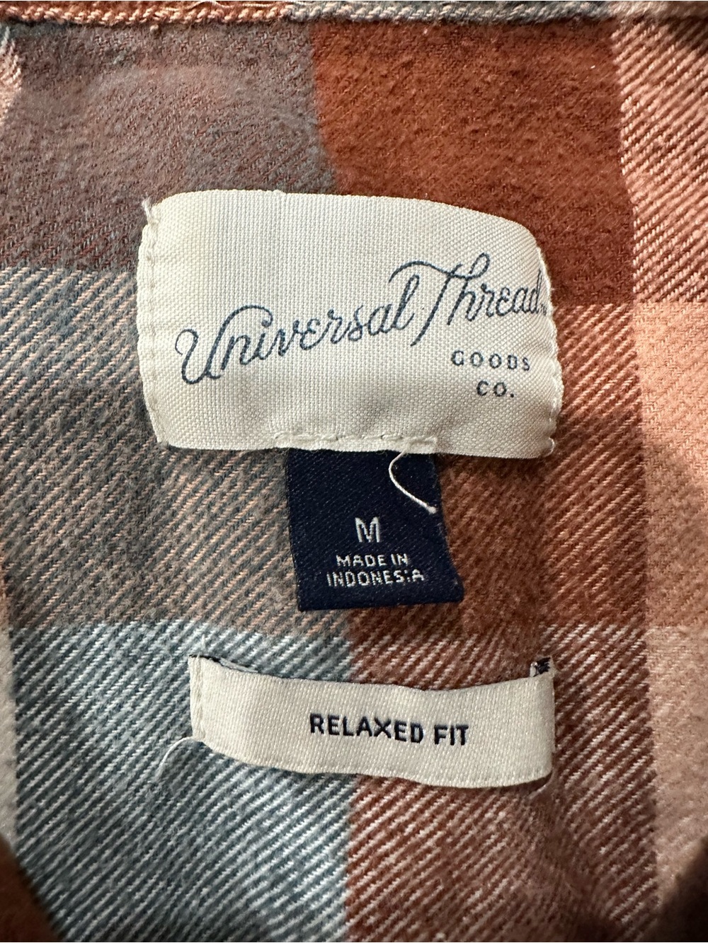 Universal Thread Relaxed Fit Flannel - Picture 2 of 3